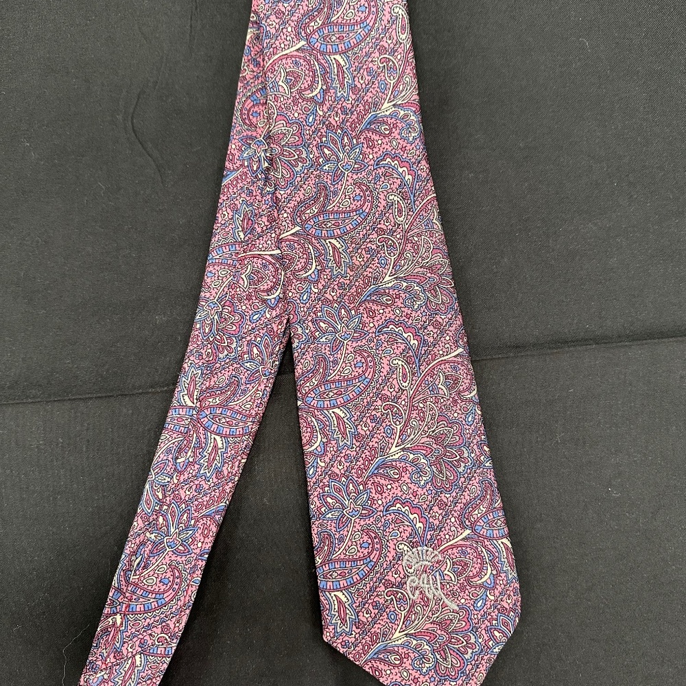 Countess Mara Tie